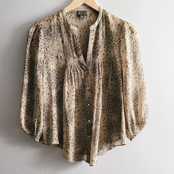 Anthropologie Tops - Anthropologie Fei Popover Top Womens Size 0 Beige Silk Floral Print Sheer